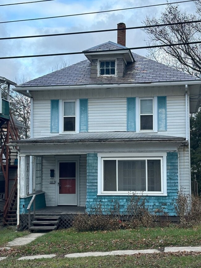 property at 631 S Center St