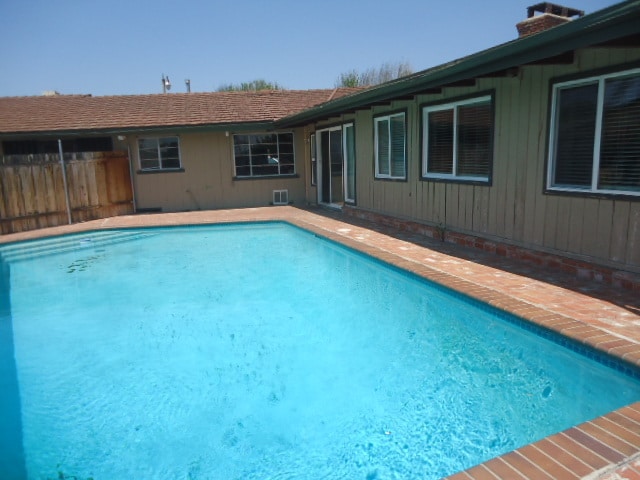 5555 Dorothy Dr in San Diego, CA - Foto de edificio - Building Photo