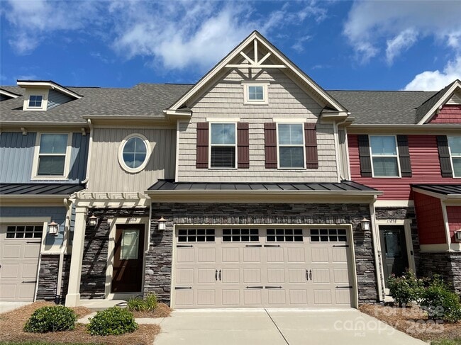 property at 11060 Discovery Dr NW