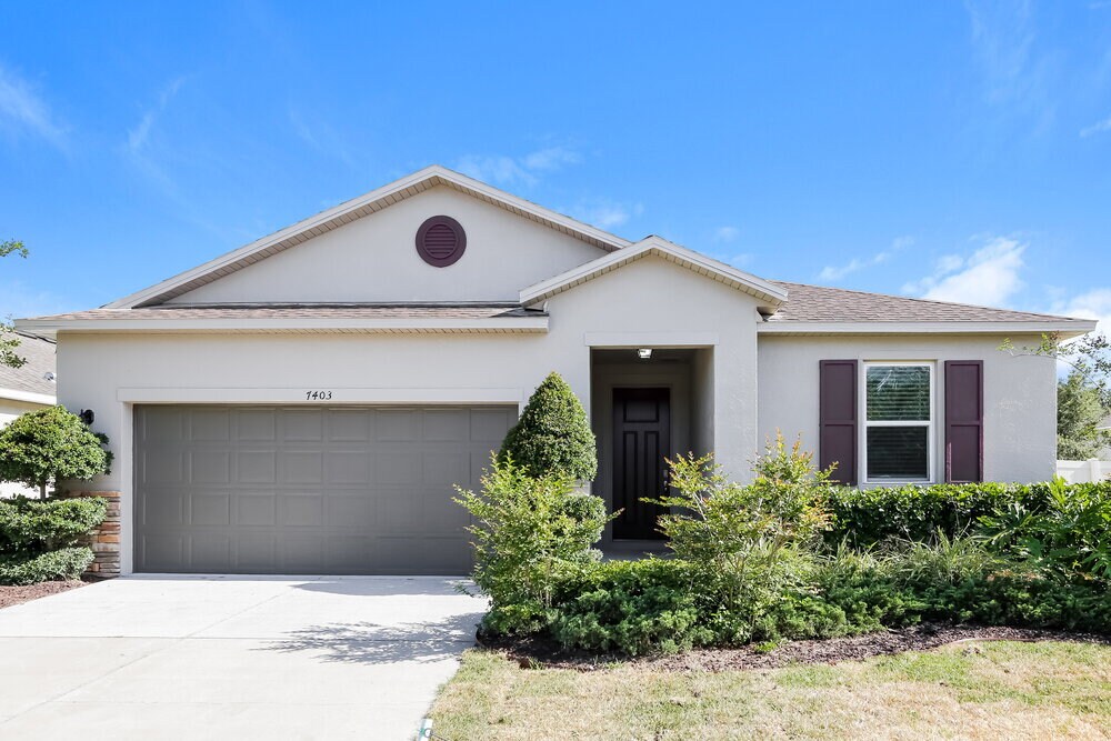 7403 Turtle View Dr in Ruskin, FL - Building Photo
