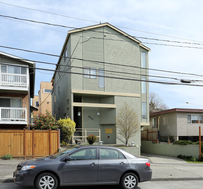 Sage Apartments in Seattle, WA - Building Photo