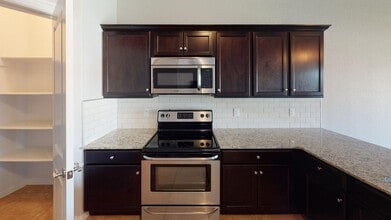 2705 W Shasta Rd, Unit Building 1-306 in Rogers, AR - Building Photo - Building Photo