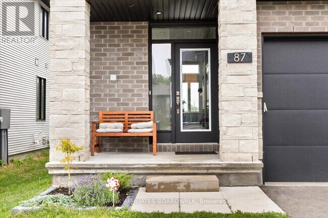 87 Canvasback Rdg in Ottawa, ON - Building Photo - Building Photo
