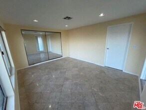 3641 Sunswept Dr in Los Angeles, CA - Building Photo - Building Photo