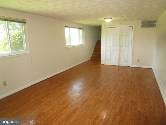 property at 5606 Devon Ct