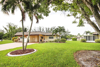 4774 Hidden Harbour Blvd in Ft. Myers, FL - Building Photo - Building Photo