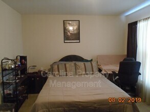 4955 Sunburst Ln in Charlotte, NC - Foto de edificio - Building Photo
