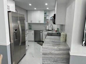 3031 N Ocean Blvd in Fort Lauderdale, FL - Foto de edificio - Building Photo