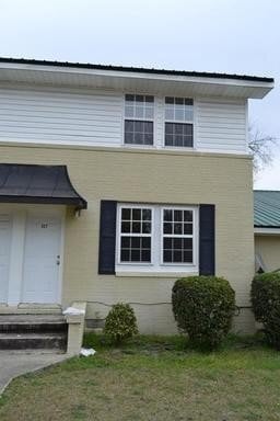 327 Pleasant St in Hinesville, GA - Building Photo