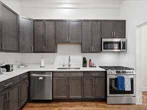 3529 S Indiana Ave in Chicago, IL - Foto de edificio - Building Photo