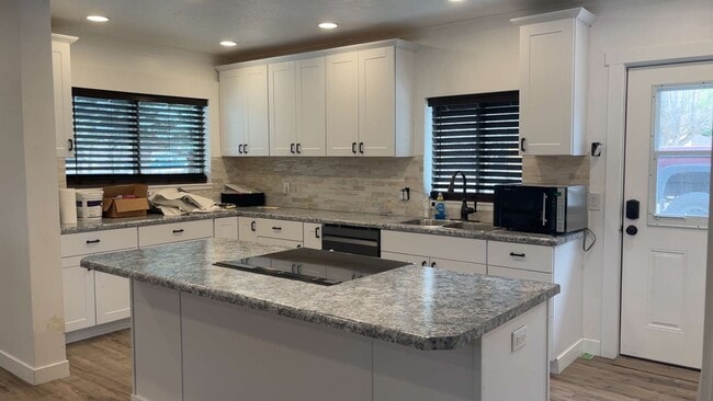 147 W 200 S in Monroe, UT - Building Photo - Building Photo