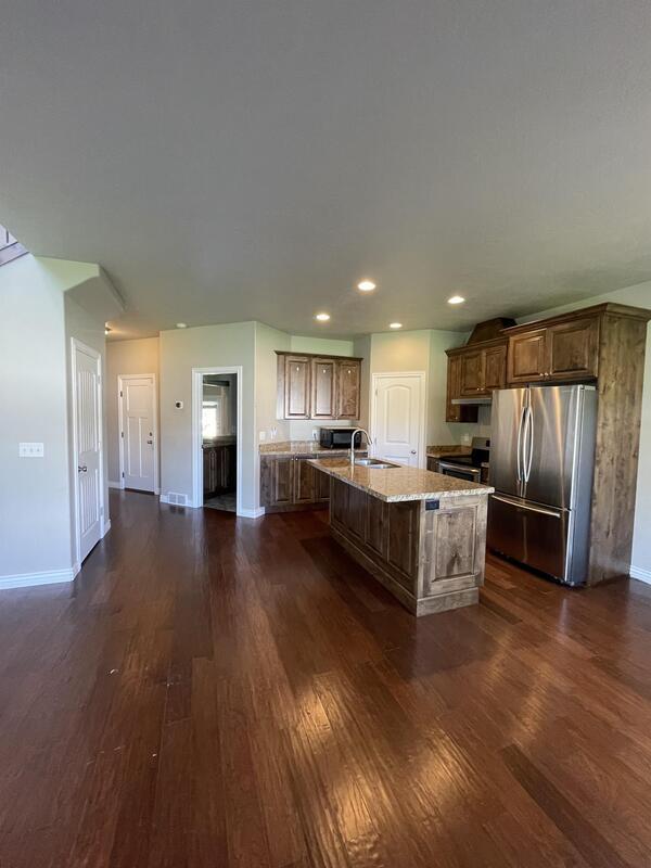 1166 S 200 E in Orem, UT - Building Photo - Building Photo