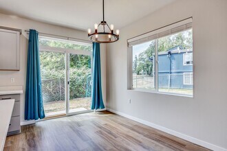 2749 Callahan Dr in Bremerton, WA - Building Photo - Building Photo