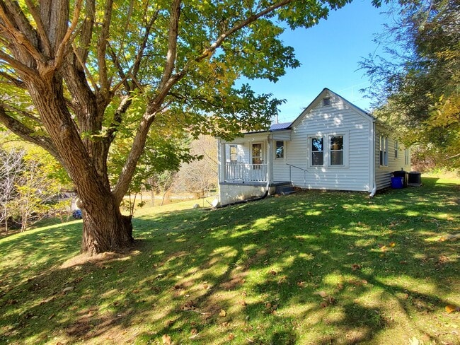 10 E 6th St in West Jefferson, NC - Building Photo - Building Photo