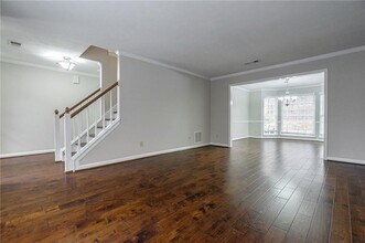 8895 Club River Dr in Roswell, GA - Building Photo - Building Photo