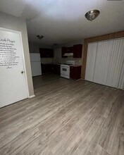10214 Castle Dr in St. Louis, MO - Building Photo - Building Photo