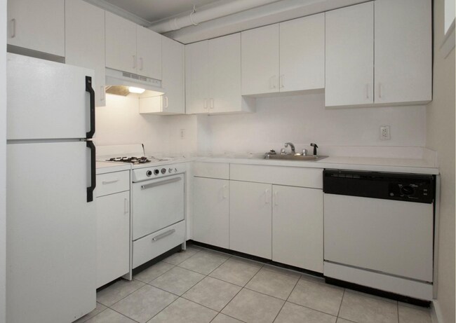 27 Chauncy St, Unit 18-3 in Cambridge, MA - Building Photo - Building Photo