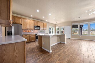 2403 Beeleigh Ct in Cedar Park, TX - Foto de edificio - Building Photo