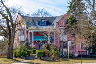 51 High Park Blvd in Toronto, ON - Building Photo