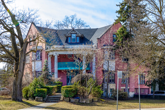 51 High Park Blvd in Toronto, ON - Building Photo - Primary Photo