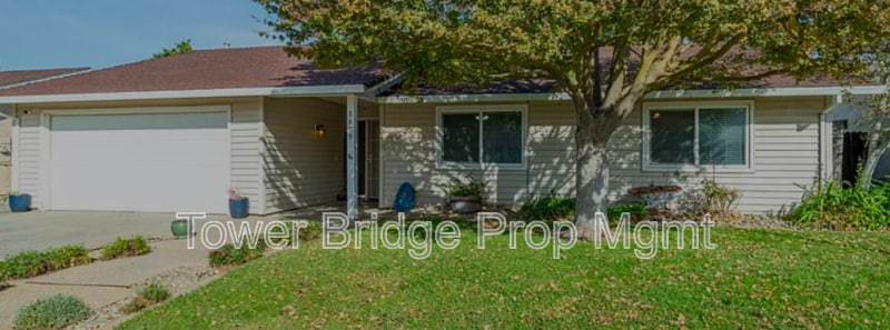8609 Lodestone Cir in Elk Grove, CA - Building Photo
