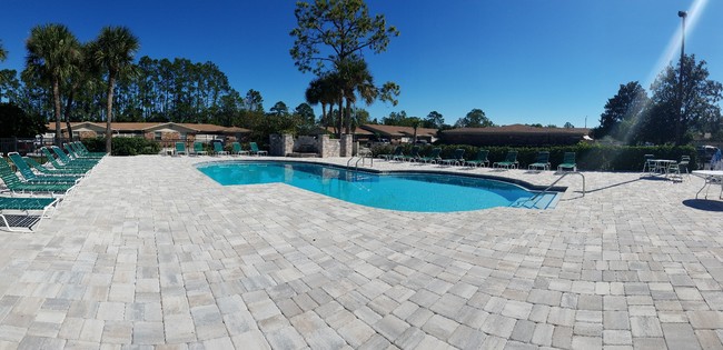 Beach Villas in Jacksonville, FL - Building Photo - Building Photo