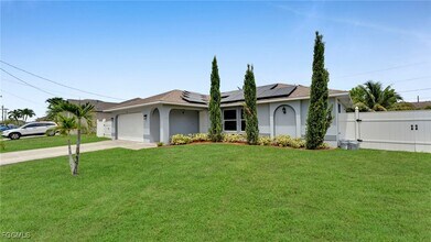 221 NE 23rd Ave in Cape Coral, FL - Building Photo - Building Photo
