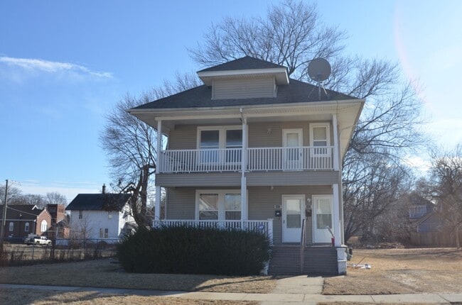 1412 Elm St in Rockford, IL - Building Photo - Building Photo