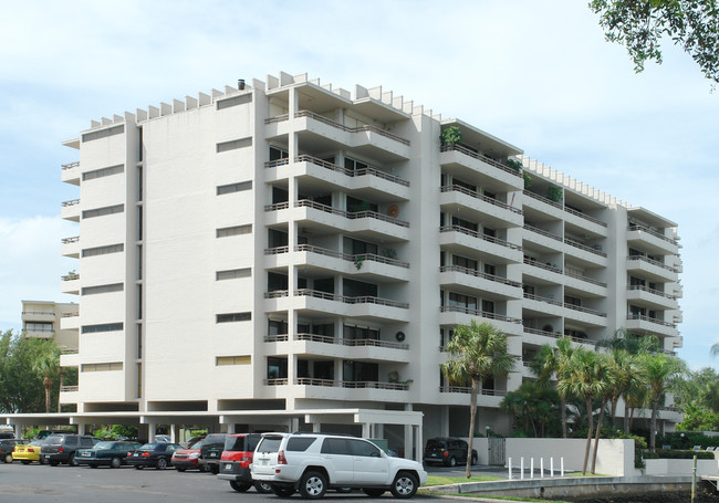 Mariner South Condominiums in Tampa, FL - Building Photo - Building Photo