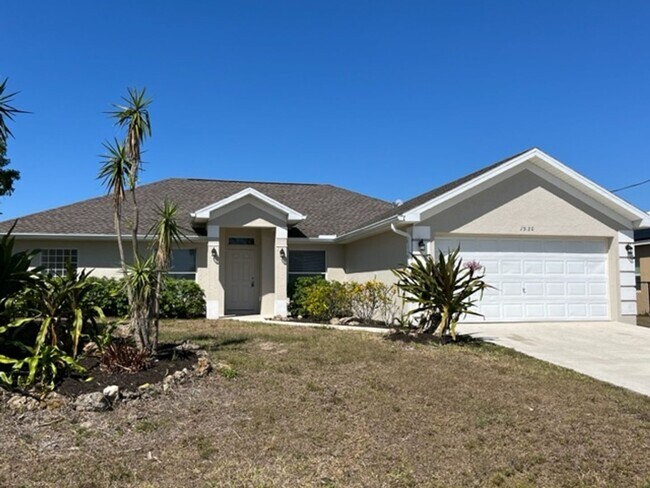 1530 SW 19th Ave in Cape Coral, FL - Building Photo - Building Photo