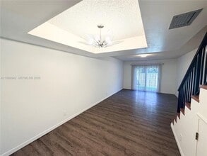 6131 SW 42nd Ct in Davie, FL - Building Photo - Building Photo