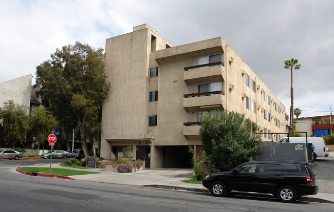 Hobart Apartments in Los Angeles, CA - Foto de edificio - Building Photo