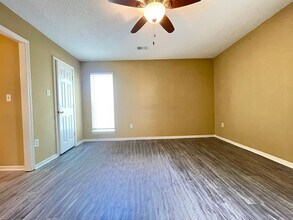 10350 Yates Dr in Olive Branch, MS - Building Photo - Building Photo