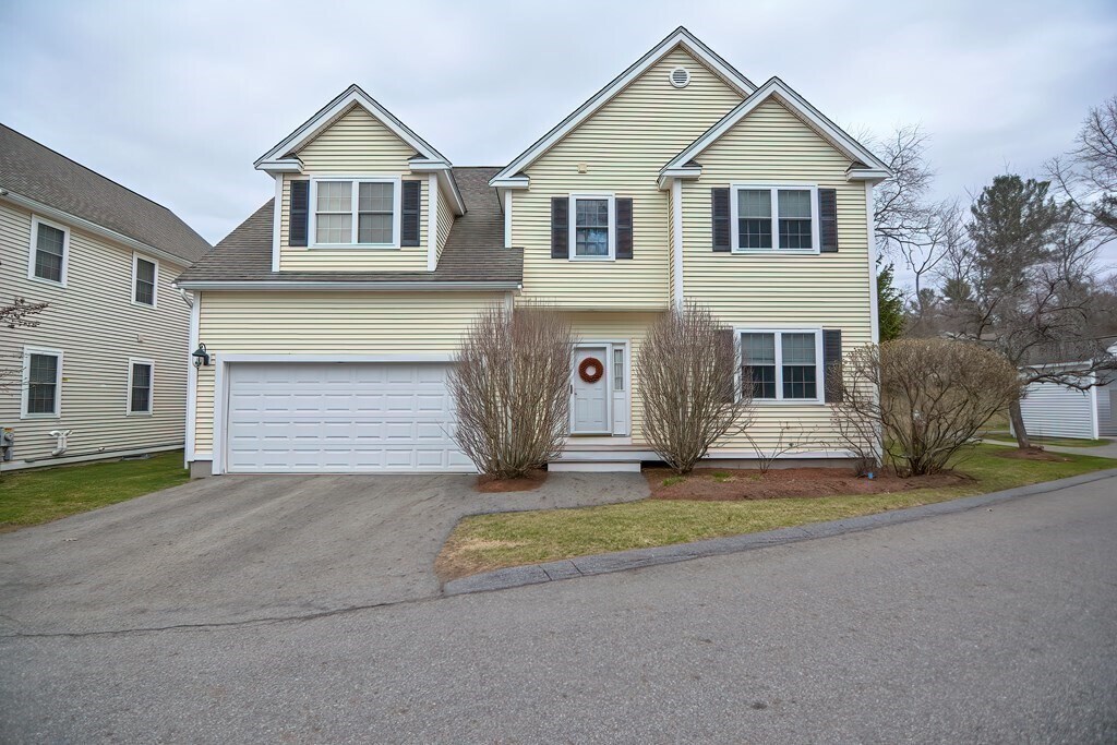 5 Equestrian Ln in Chelmsford, MA - Building Photo