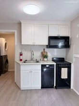 1542 E Woodbury Rd in Pasadena, CA - Building Photo - Building Photo