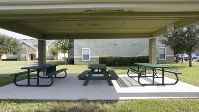 Madison Commons in Middleburg, FL - Foto de edificio - Building Photo