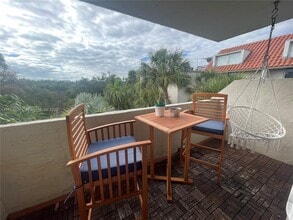 6902 N Kendall Dr, Unit E401 in Pinecrest, FL - Foto de edificio - Building Photo