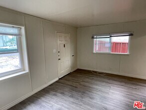 351 Temple Ave in Long Beach, CA - Building Photo - Building Photo