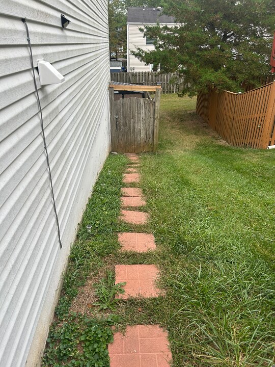 19231 Misty Meadow Terrace in Germantown, MD - Building Photo