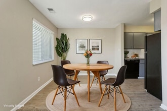 Applewood At The Cove Apartments in Kansas City, MO - Building Photo - Building Photo