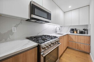 227 E 59th St in New York, NY - Building Photo - Building Photo