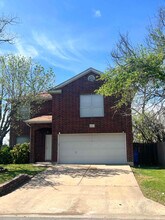1000 Laurelleaf Dr in Pflugerville, TX - Foto de edificio - Building Photo