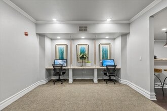 7900 at Park Central in Dallas, TX - Foto de edificio - Building Photo