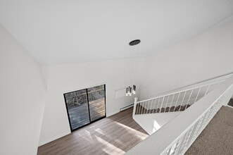 140 Silver Ln in East Hartford, CT - Foto de edificio - Building Photo