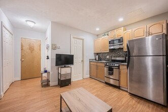 21 Aberdeen St, Unit B in Boston, MA - Building Photo - Building Photo