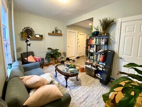 3 Oswald St, Unit 2T in Boston, MA - Building Photo - Building Photo