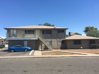 8108 N 33rd Ave in Phoenix, AZ - Foto de edificio - Building Photo