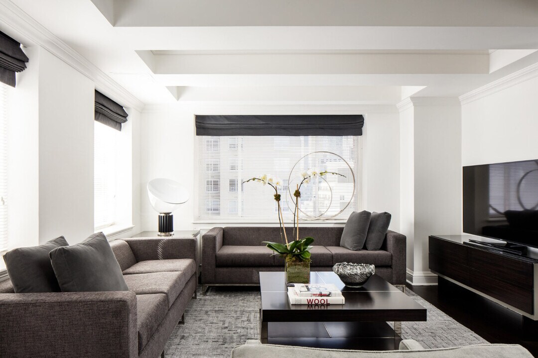 330 E 56th St in New York, NY - Building Photo