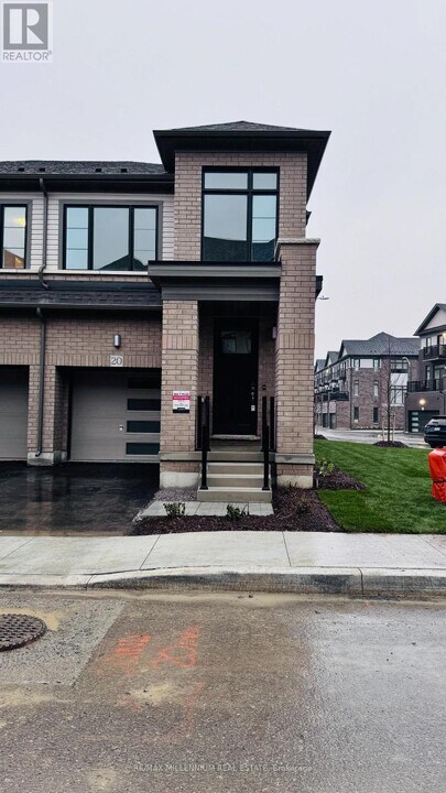 474 Provident Wy in Hamilton, ON - Building Photo