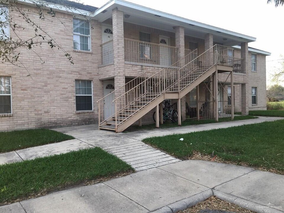 11 Lilia Dr in Weslaco, TX - Building Photo